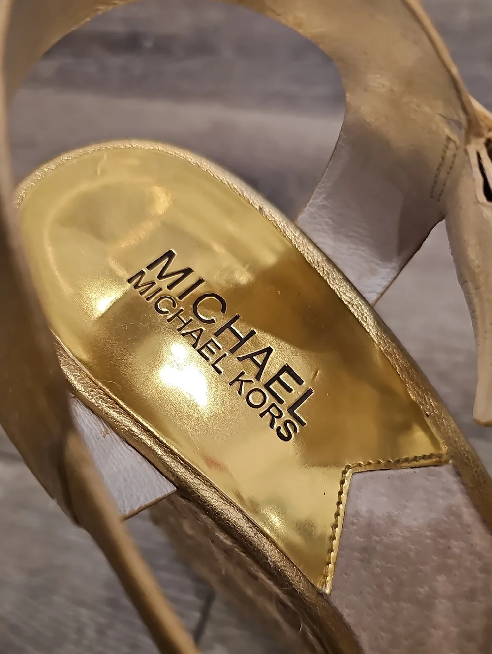 MICHAEL KORS Gold Metallic Espadrilles Wedges Sandals Sz 8.5